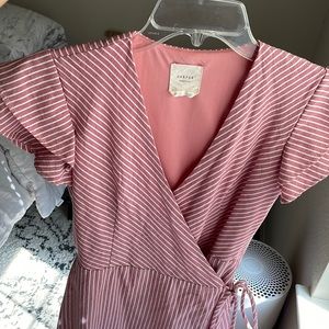 Francesca’s Pink stripped linen dress 💕